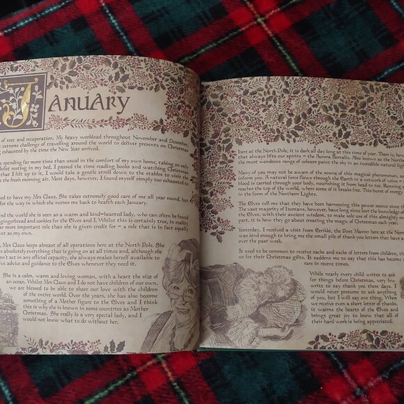 Santa Claus: The Annual by Ince, Russell Hardback Book - Brand New -Volume 1 - Picture 9 of 16